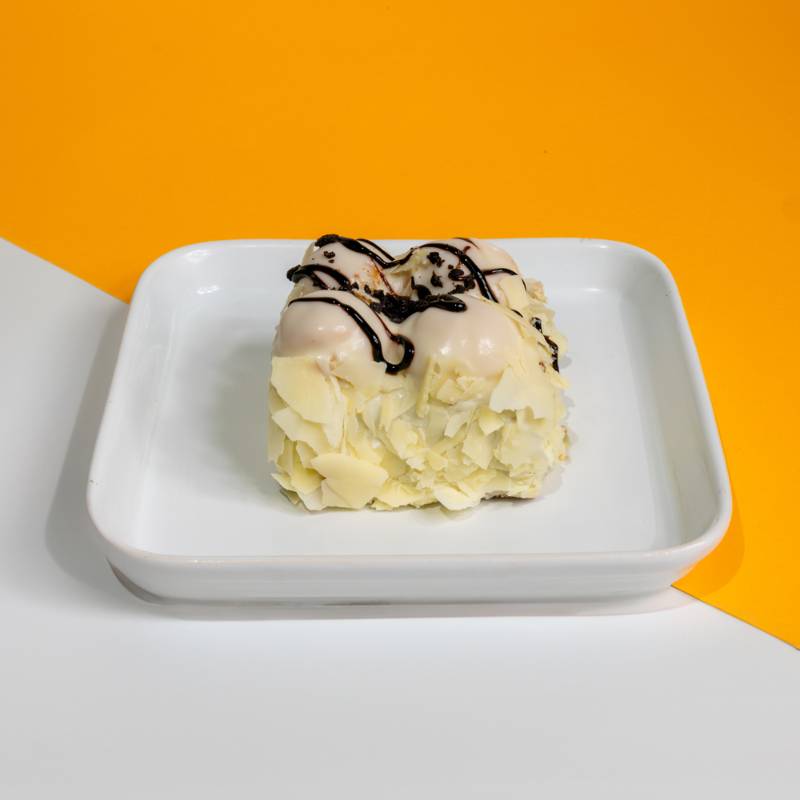 White Profiterole Cake